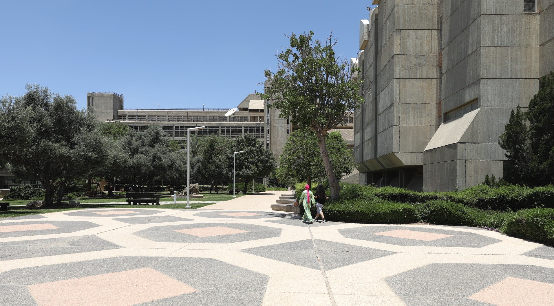 The Leona M. and Harry B. Helmsley Charitable Trust Gives an $18 Million Grant for State-of-the-Art Computer Science Building at Ben-Gurion University